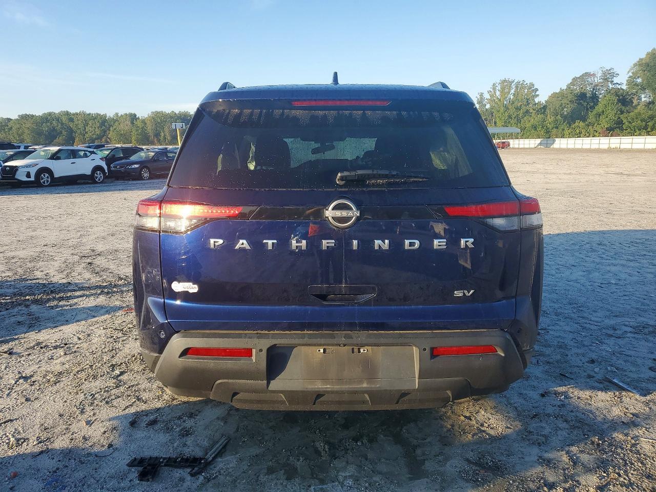 2024 Nissan Pathfinder Sv - Image 6