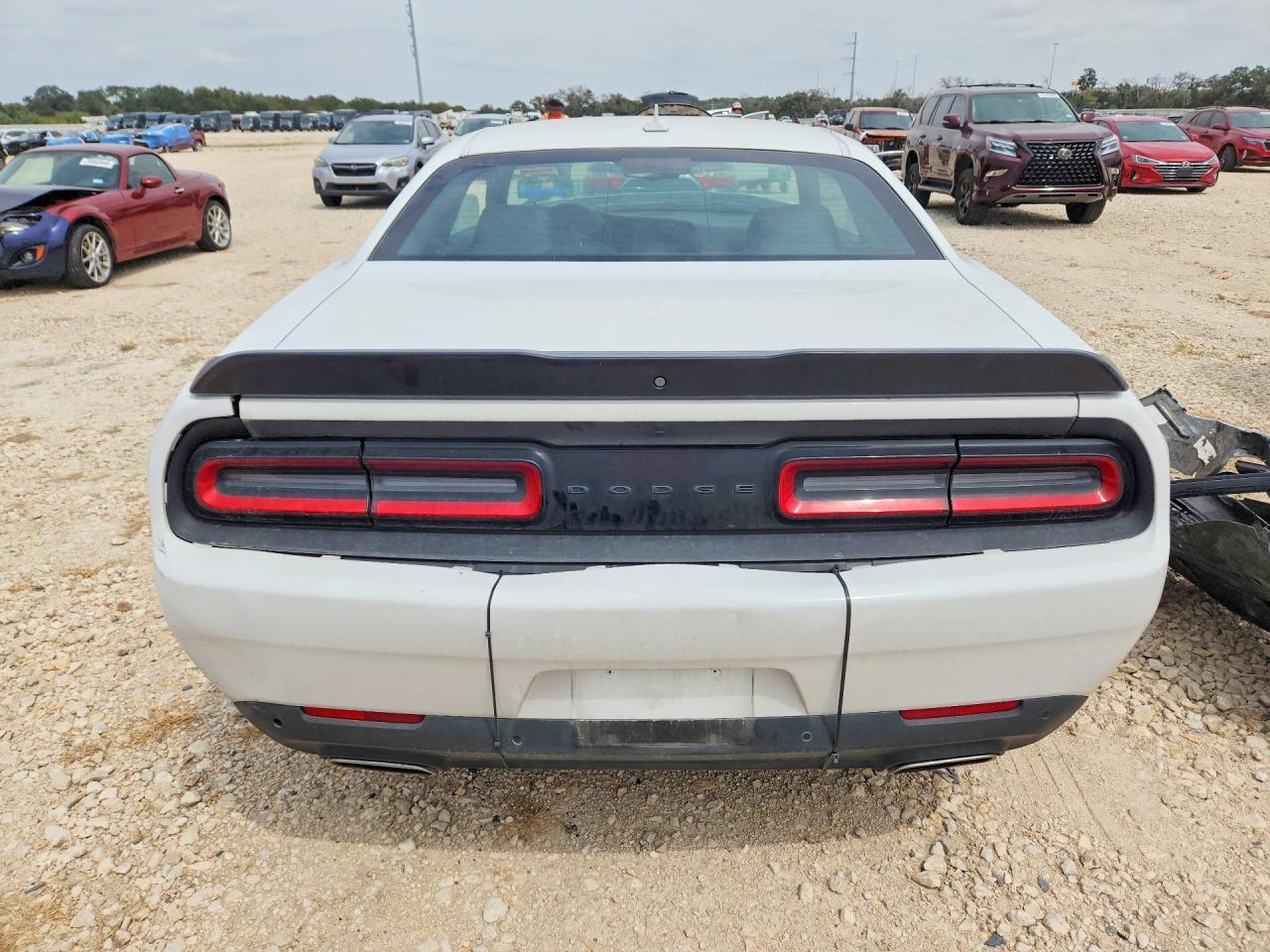 2023 Dodge Challenger Sxt - Фото 6