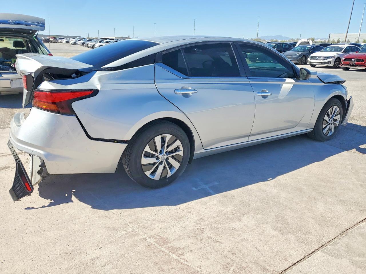 2024 Nissan Altima S - Фото 3