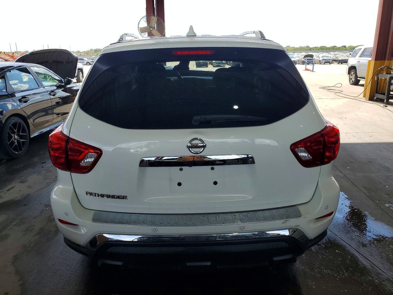 2020 Nissan Pathfinder S - Фото 6
