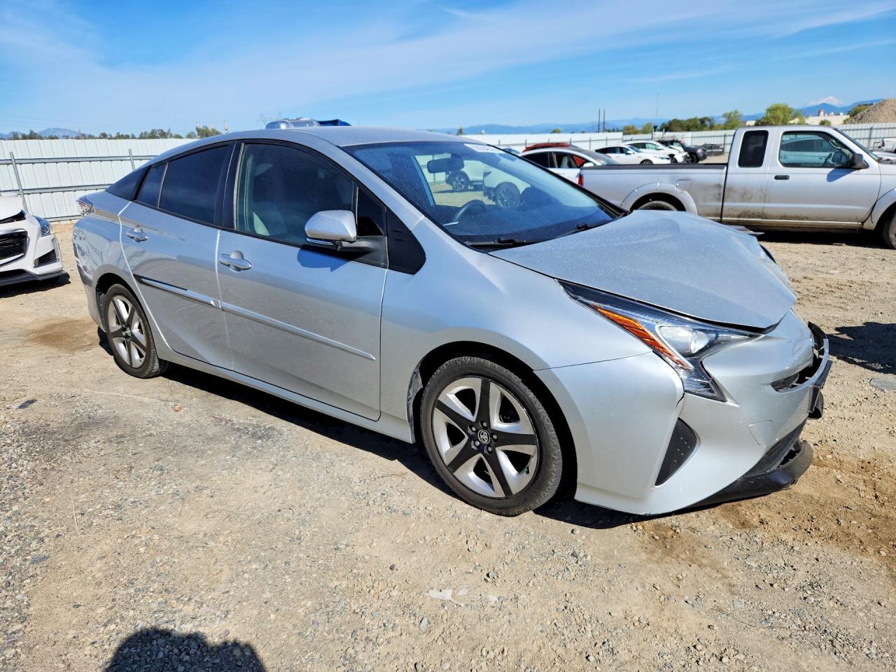2016 Toyota Prius Two - Image 4