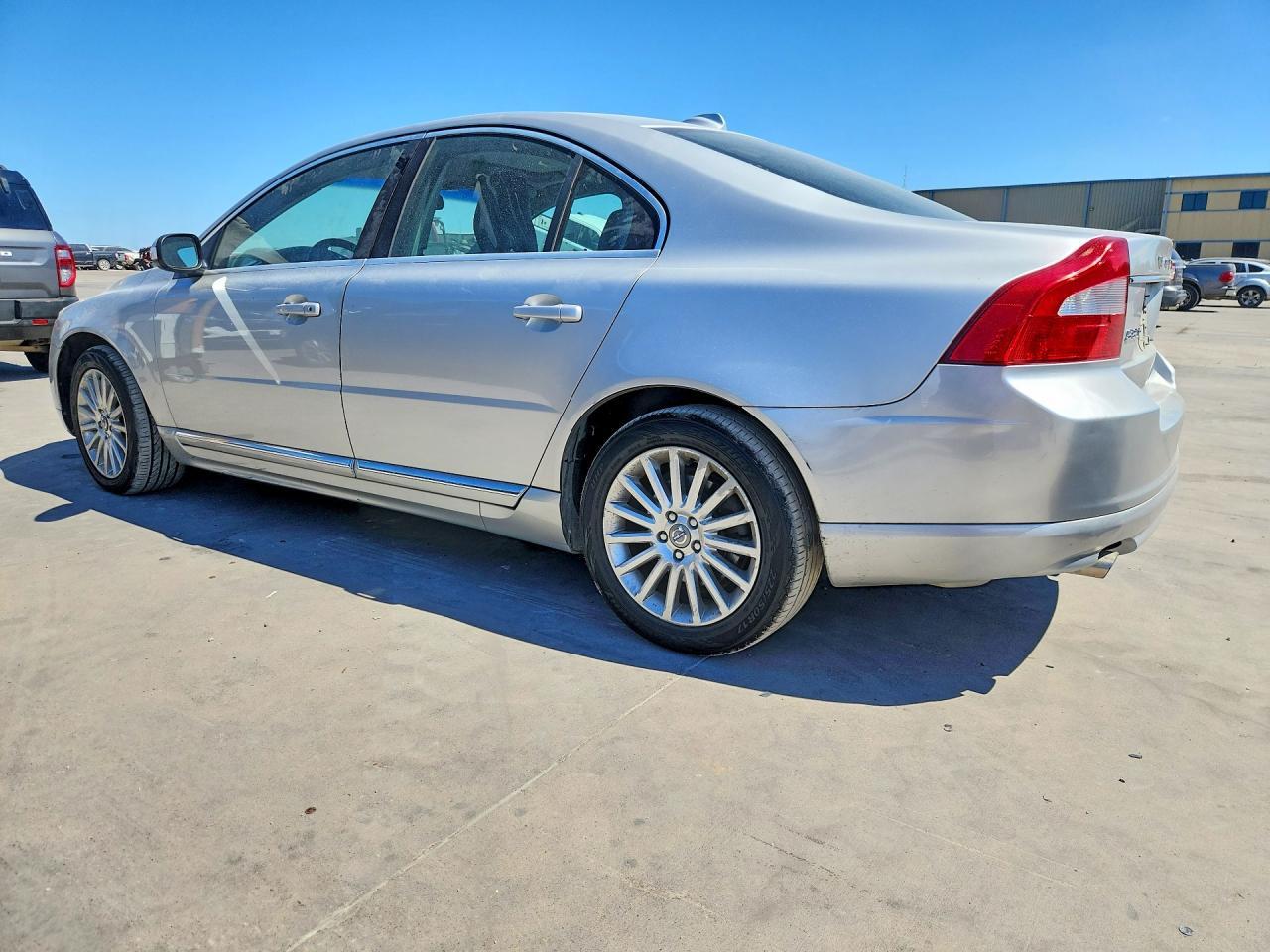 2010 Volvo S80 3.2 - Image 2
