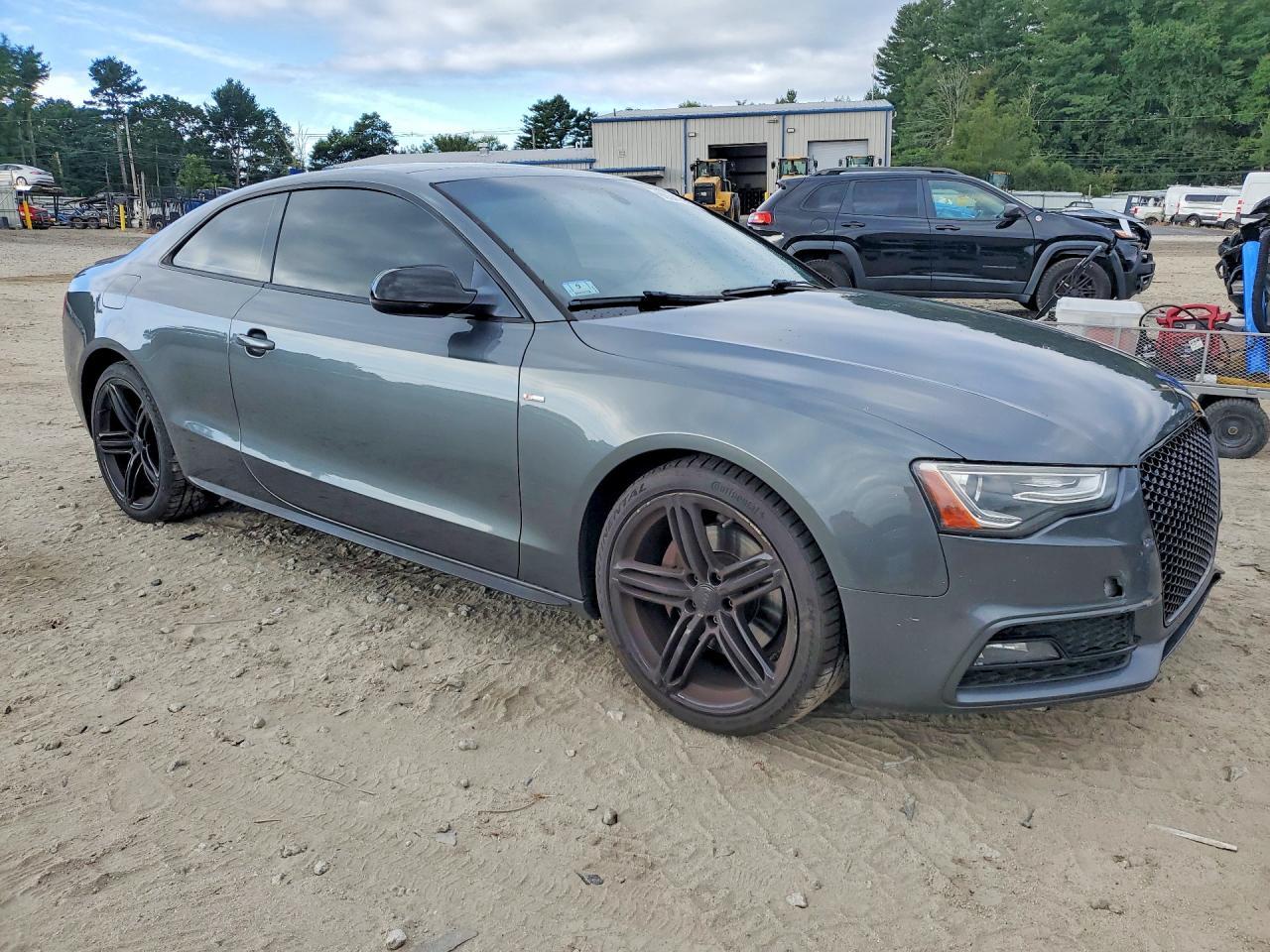 2013 Audi A5 Premium - Image 4