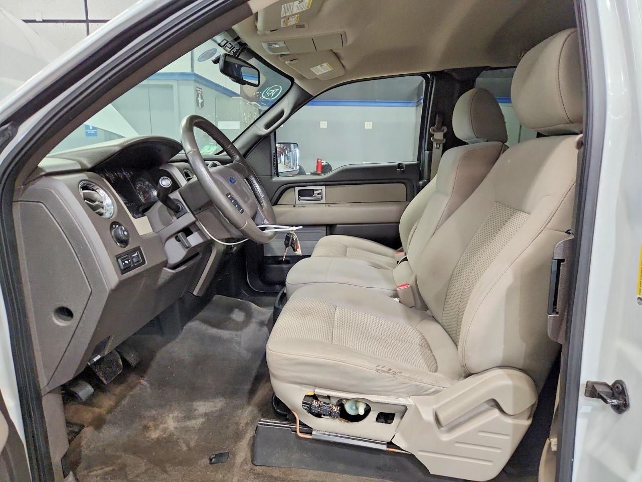 2010 Ford F150 Super Cab - Фото 7