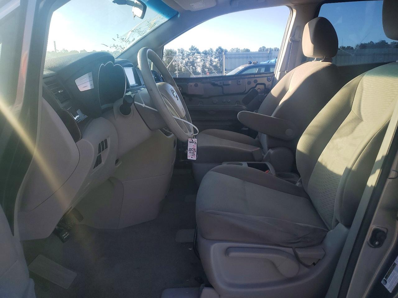 2016 Nissan Quest 3.5 S - Фото 7