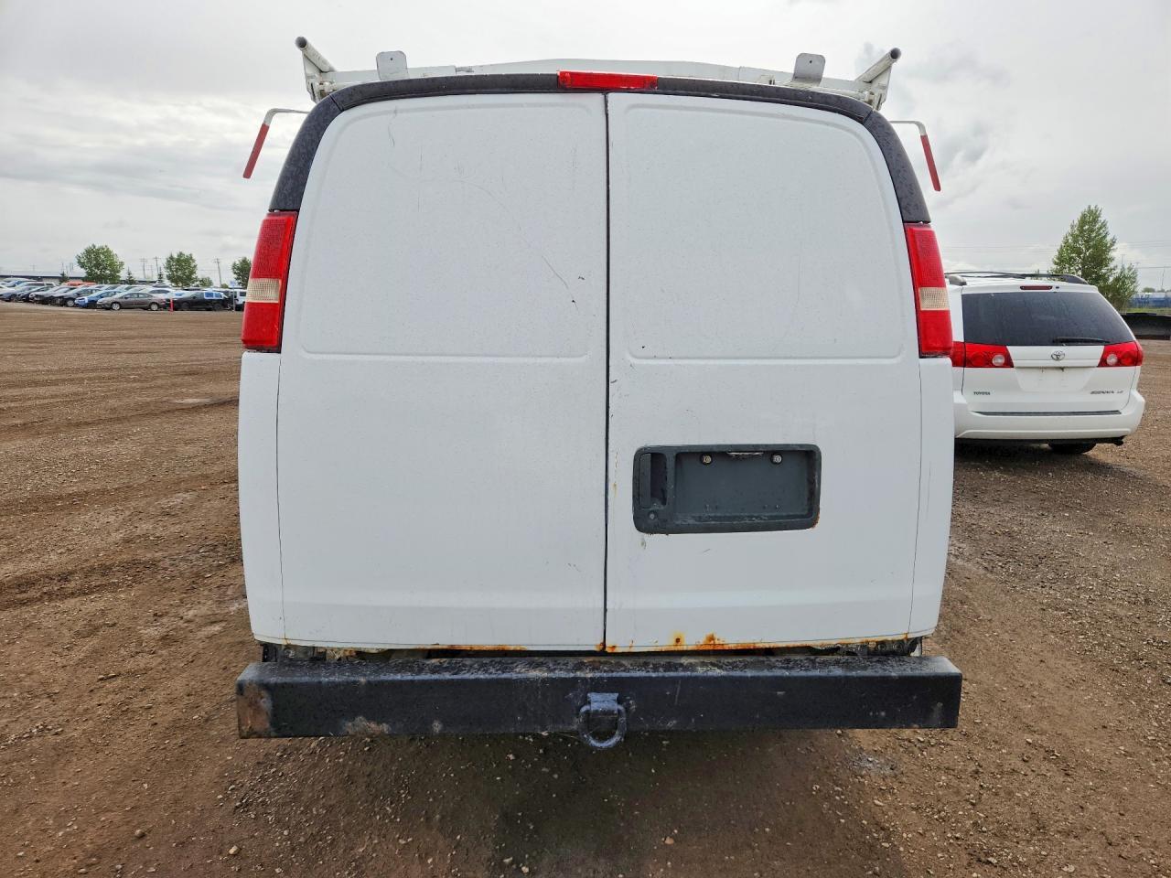 2012 Chevrolet Express G1500 - Image 6