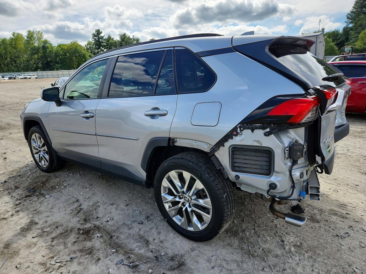 2021 Toyota Rav4 Xle Premium - Image 2