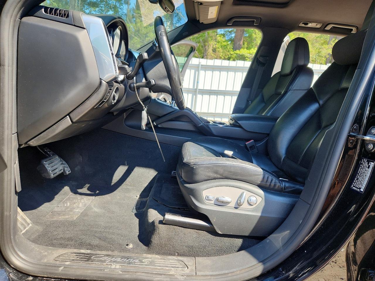 2014 Porsche Cayenne S - Image 7