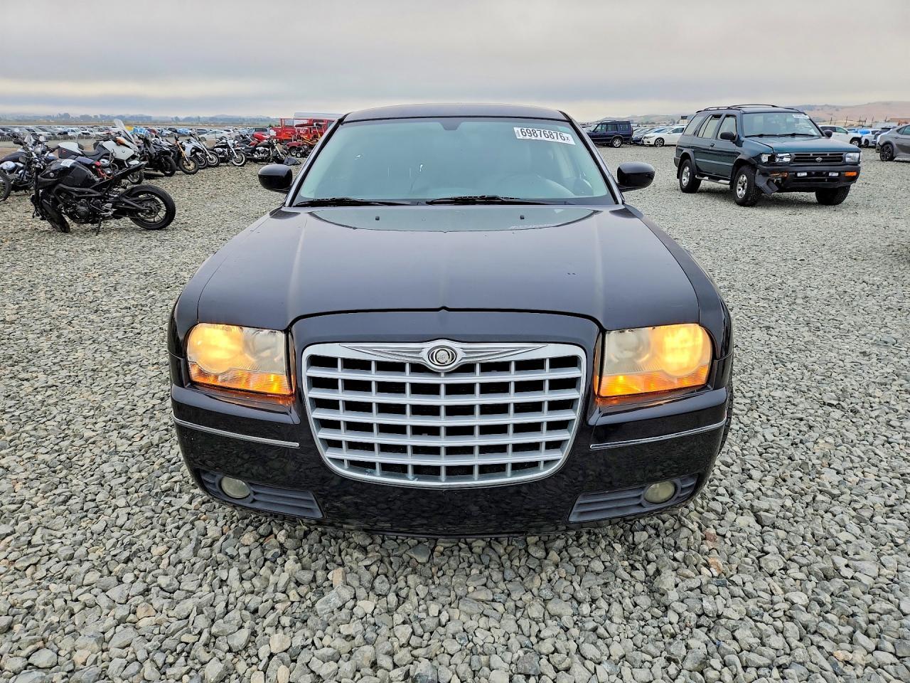 2006 Chrysler 300 Touring - Image 5