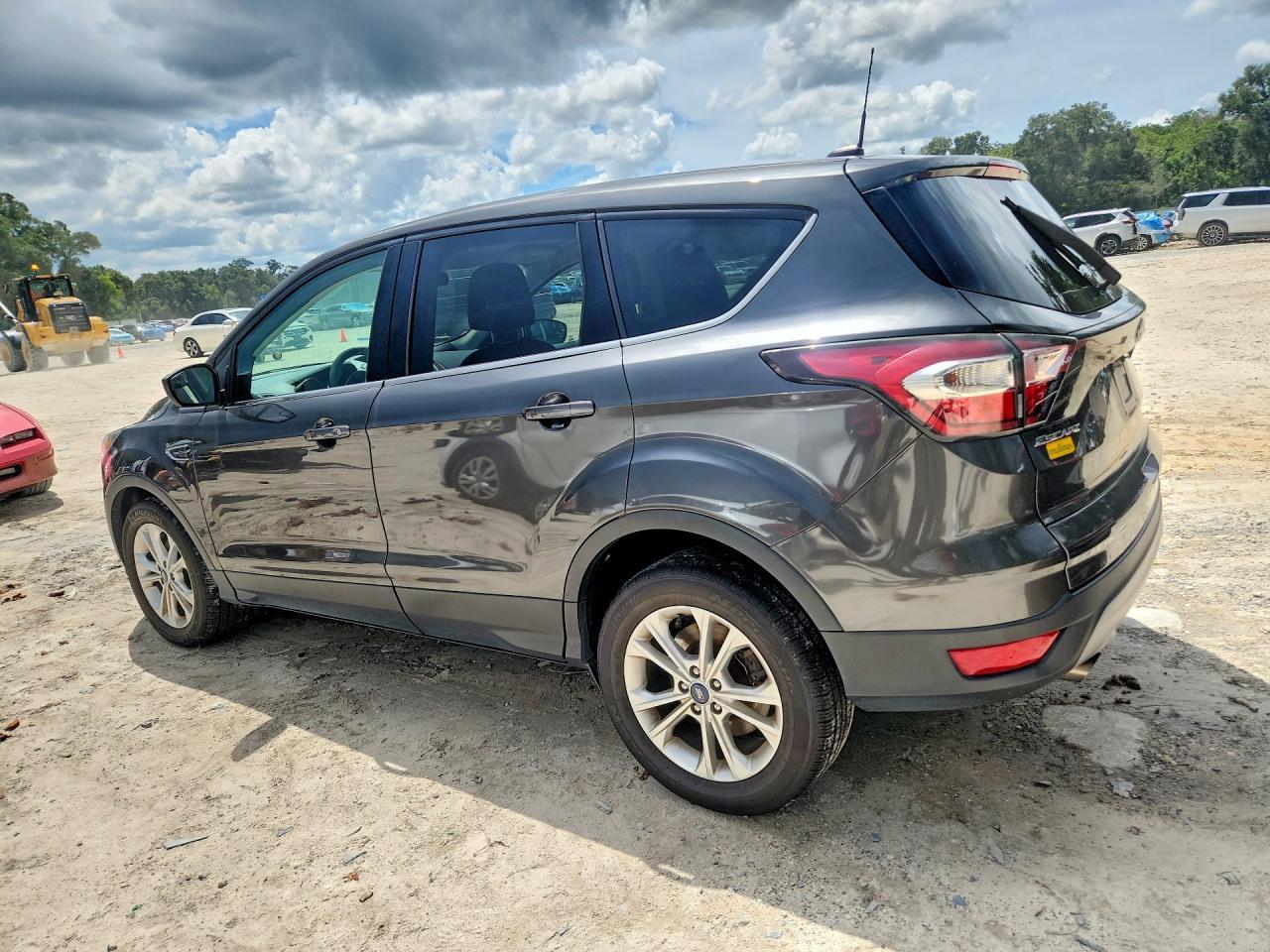 2017 Ford Escape Se - Image 2