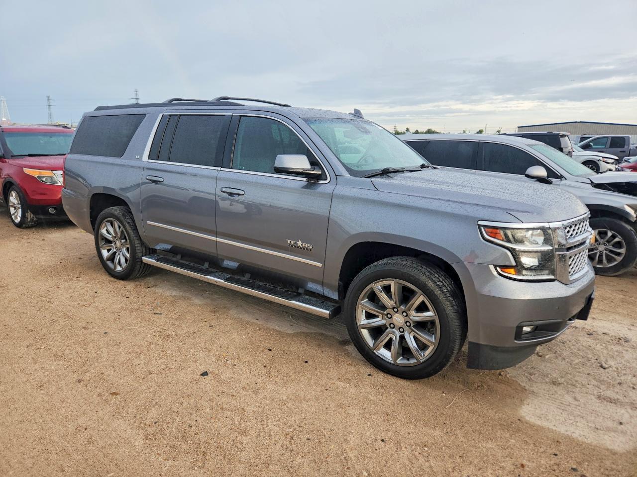 2019 Chevrolet Suburban C1500 Lt - Image 4
