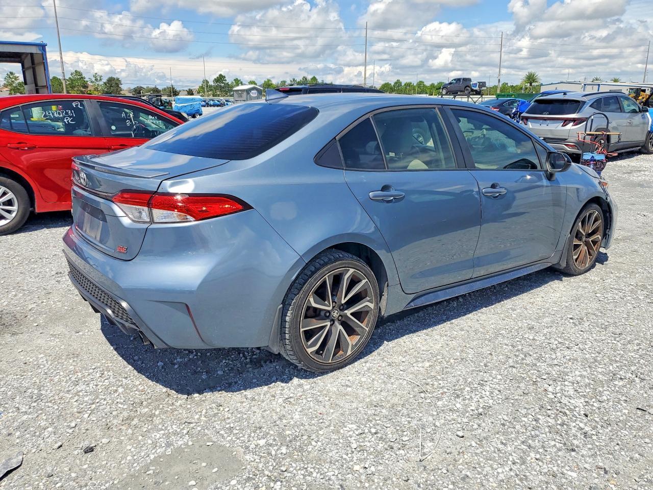 2020 Toyota Corolla Se - Фото 3