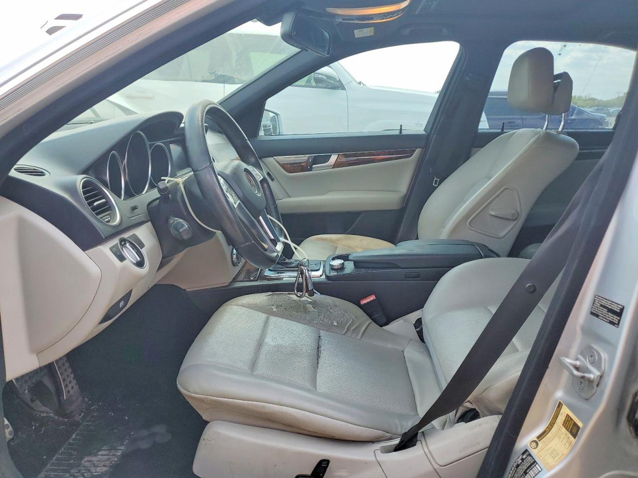 2012 Mercedes-Benz C 250 - Фото 7