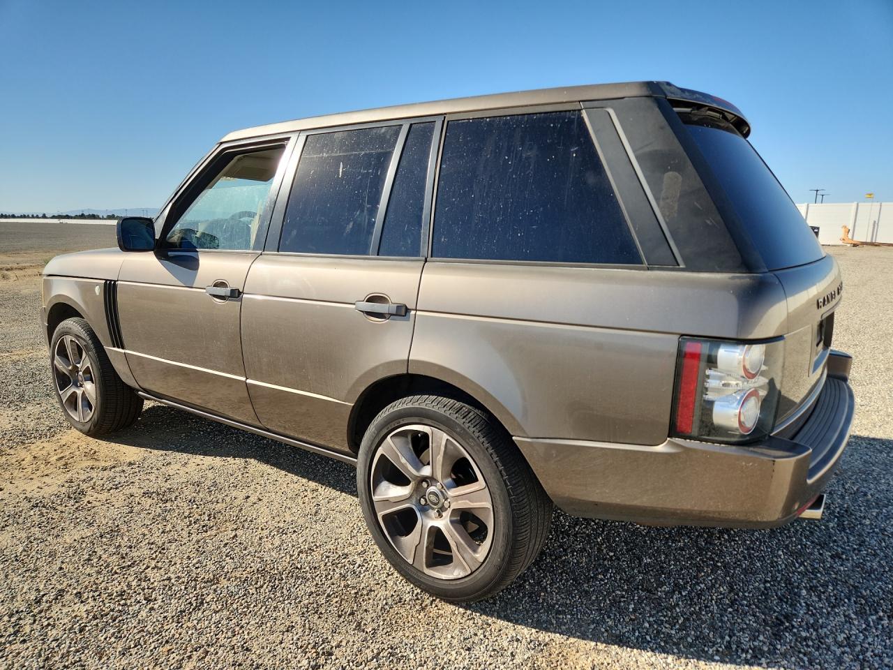 2010 Land Rover Range Rover Hse - Image 2