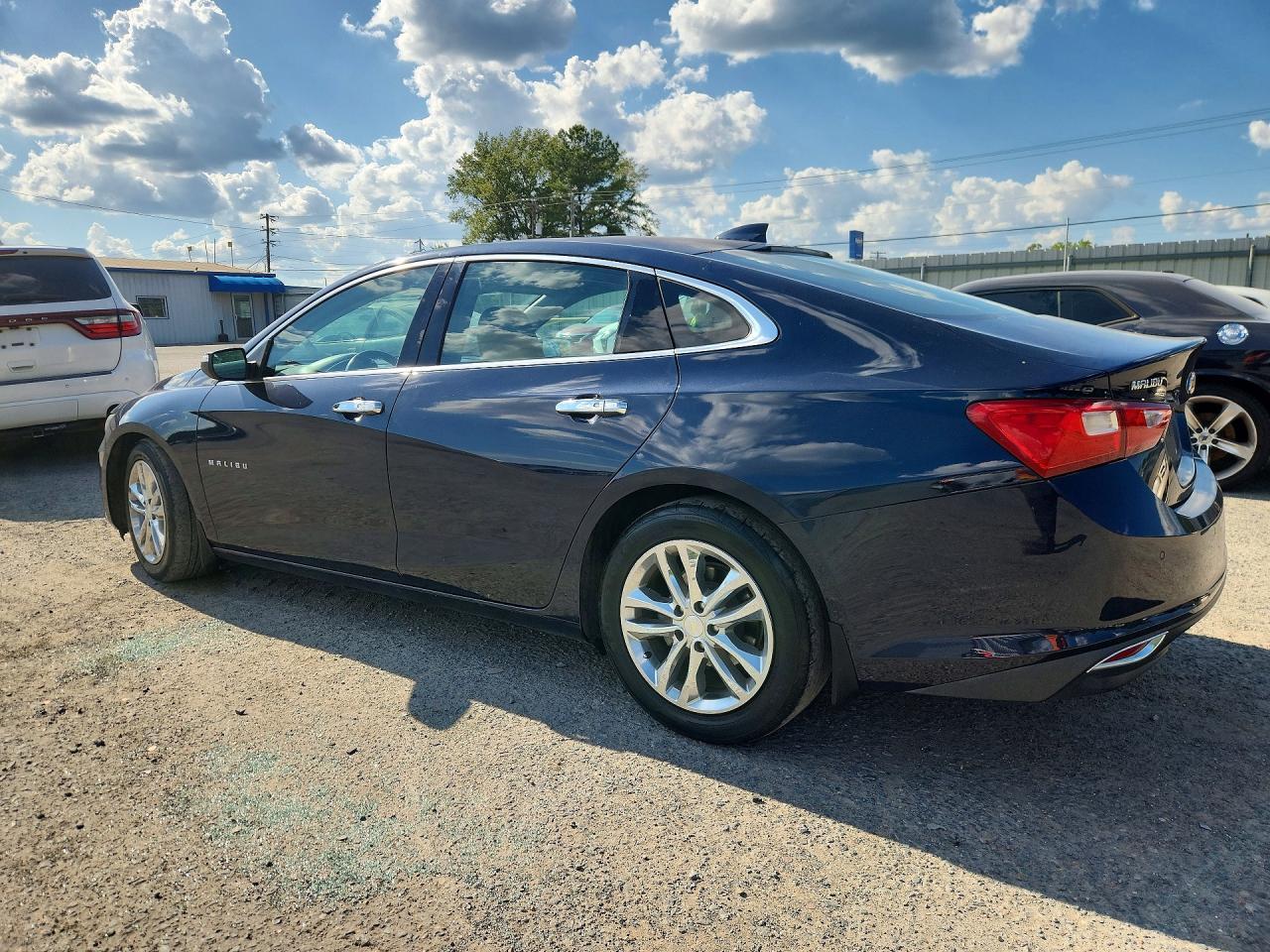 2018 Chevrolet Malibu Hybrid - Фото 2