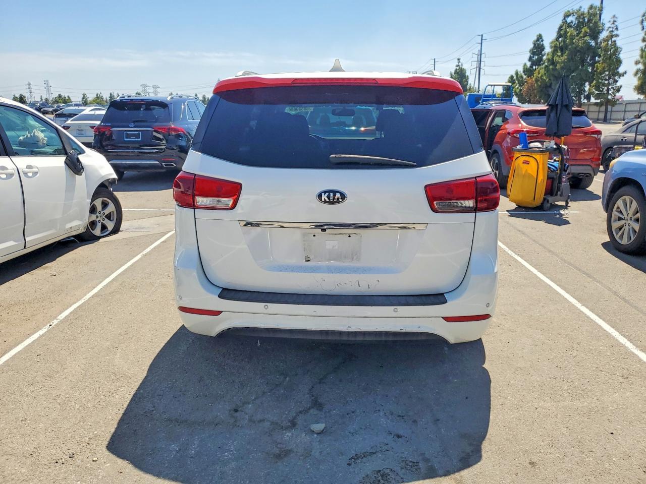 2015 Kia Sedona Ex - Image 6