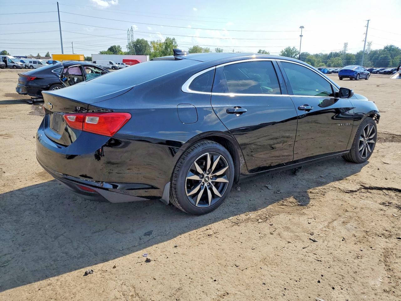 2017 Chevrolet Malibu Lt - Image 3