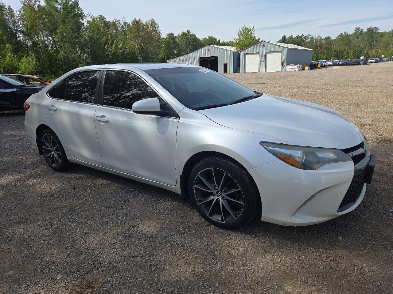 2016 Toyota Camry Le - Фото 4