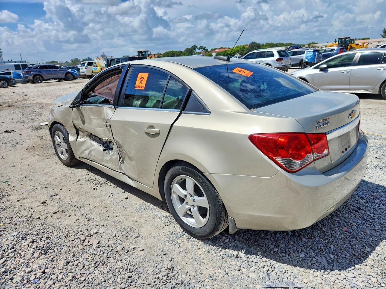 2015 Chevrolet Cruze Lt - Image 2