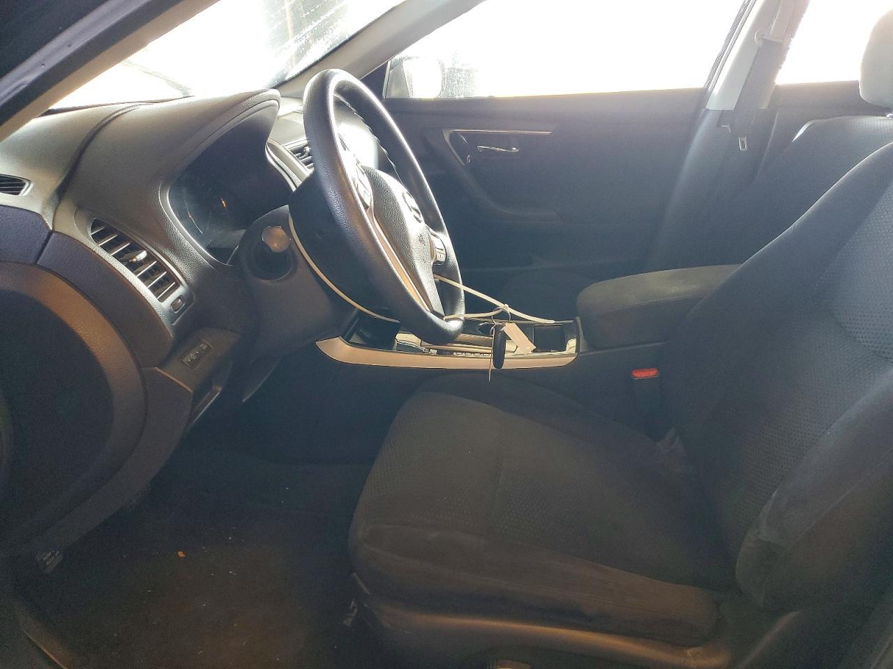 2014 Nissan Altima 2.5 S - Image 7