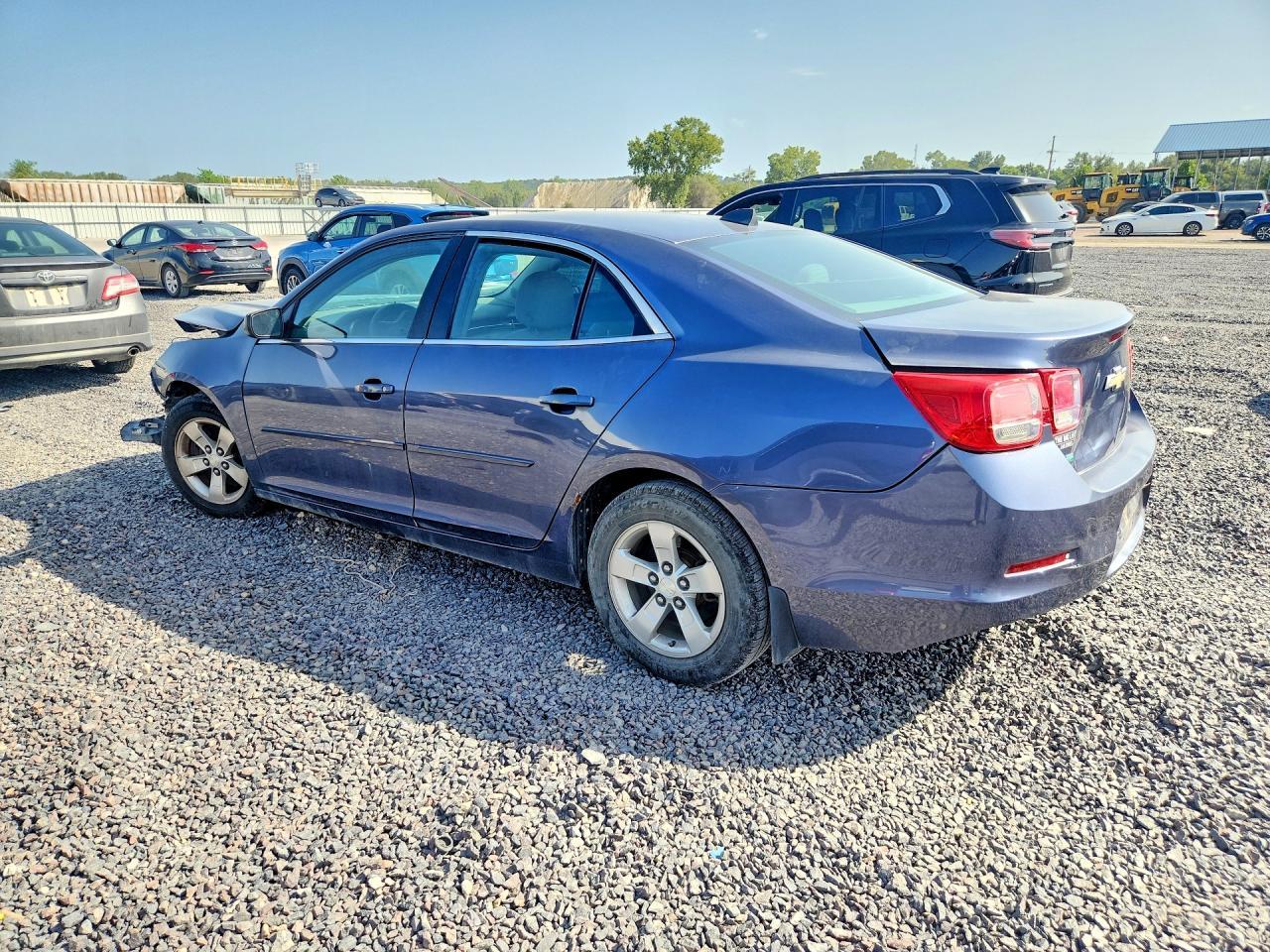 2014 Chevrolet Malibu Ls - Фото 2