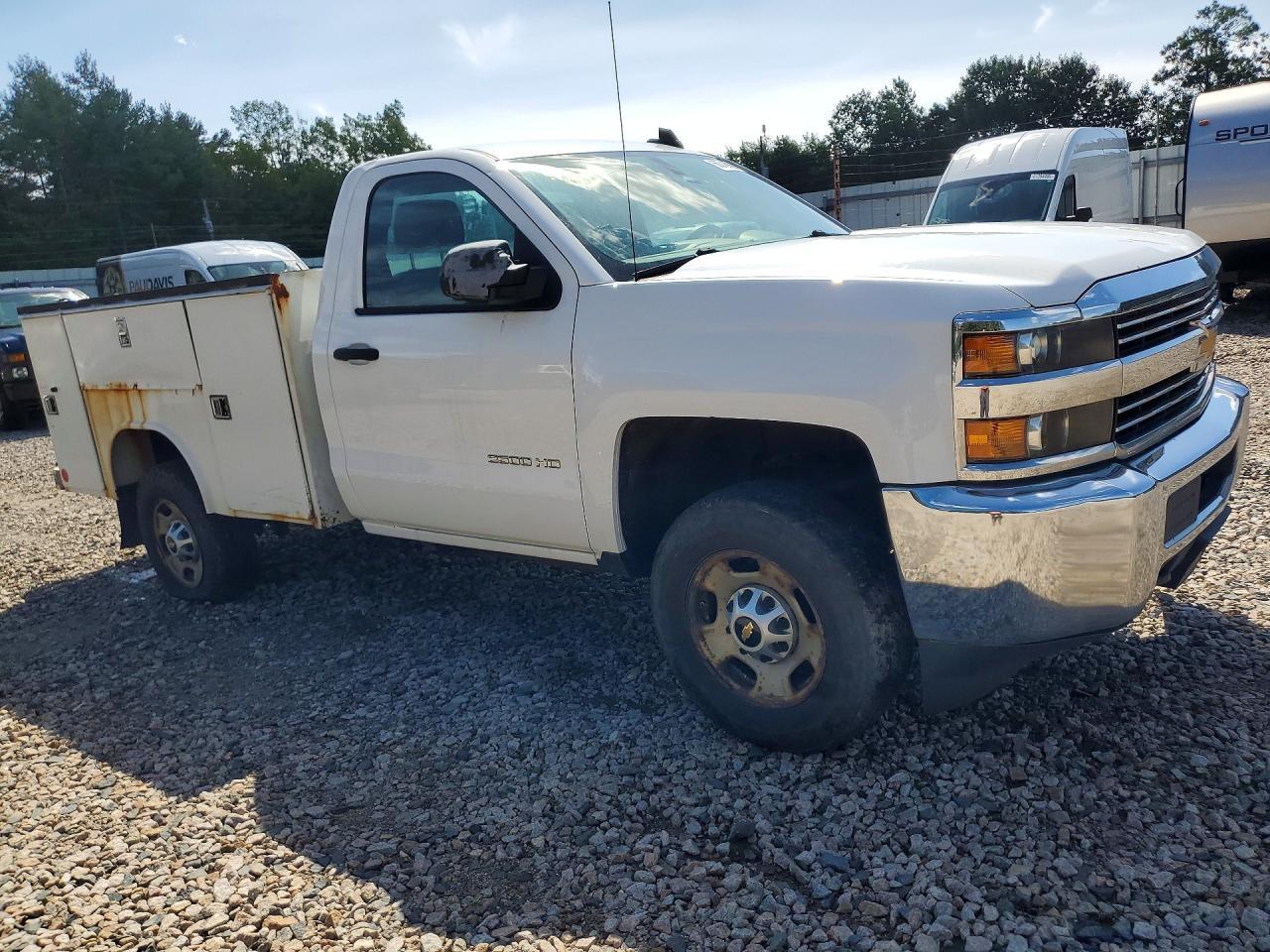 2017 Chevrolet Silverado C2500 Heavy Duty - Фото 4