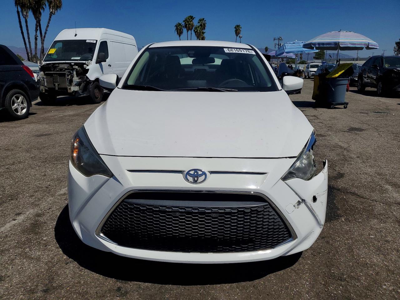 2019 Toyota Yaris L - Фото 5
