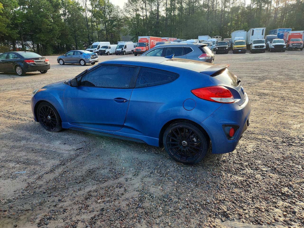 2016 Hyundai Veloster Turbo Rally Edition - Image 2
