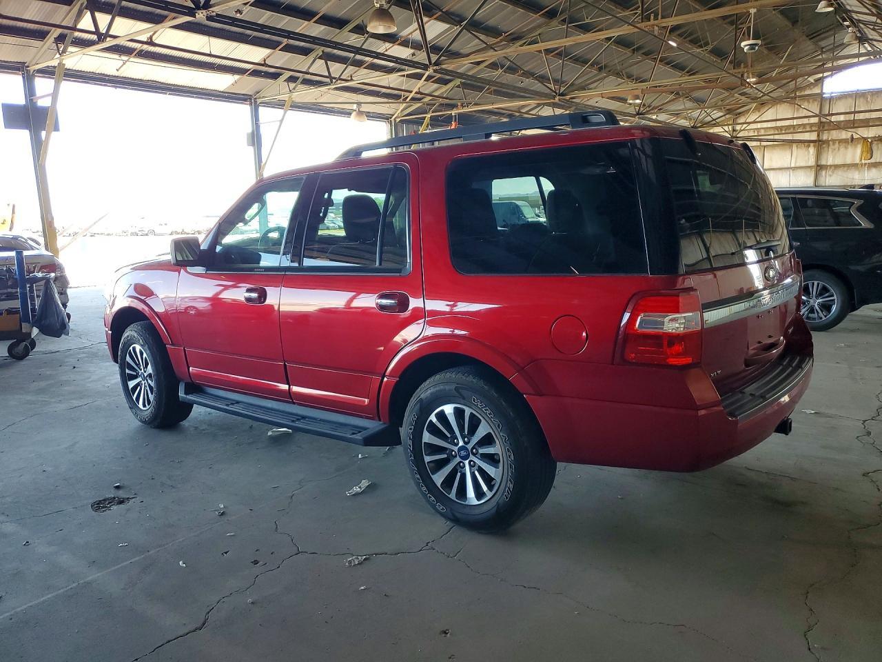 2016 Ford Expedition Xlt - Image 2