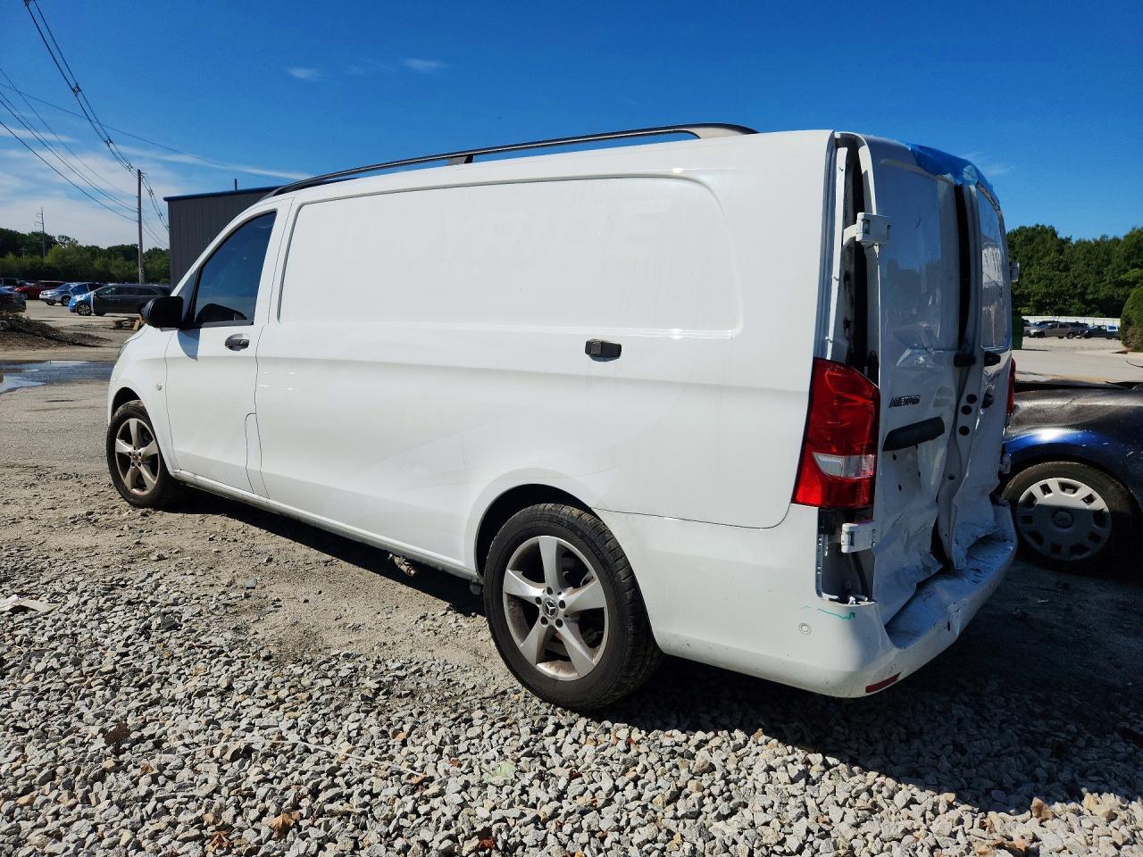 2023 Mercedes-Benz Metris - Image 2