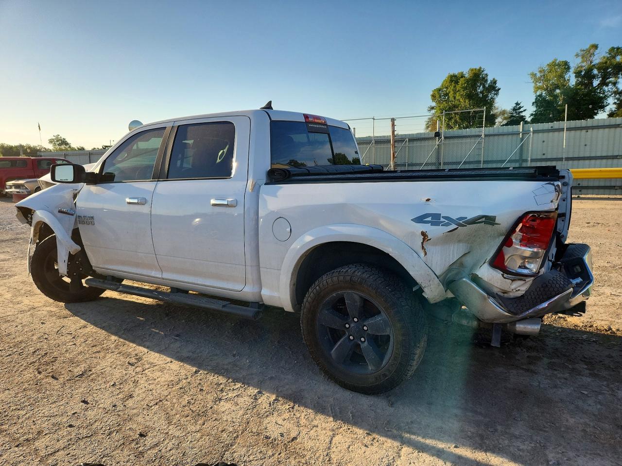 2018 Ram 1500 Slt - Image 2