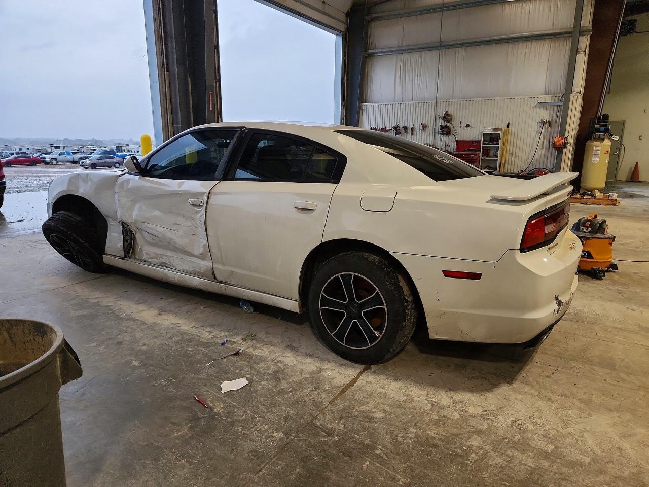 2012 Dodge Charger Se - Image 2