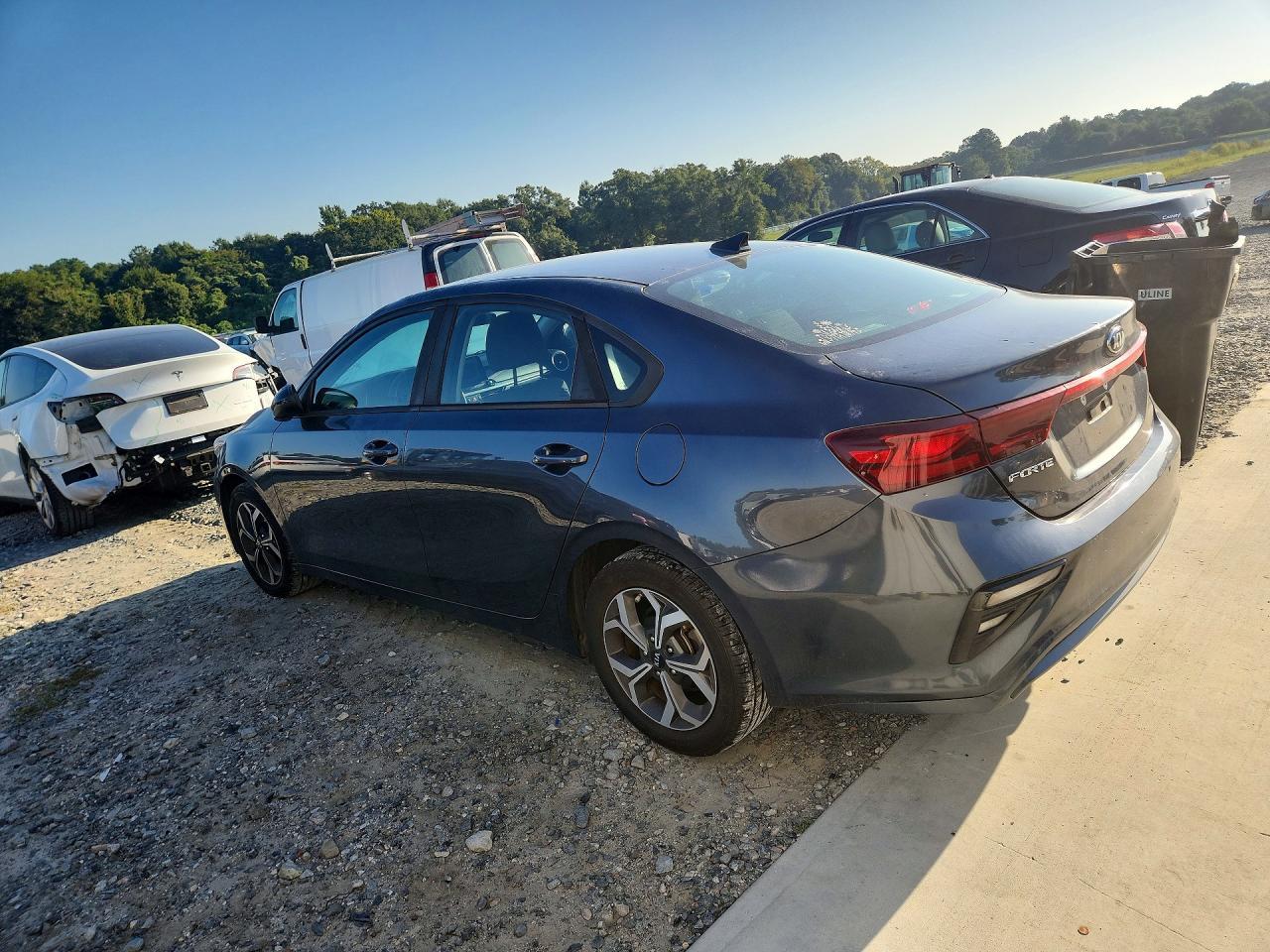 2019 Kia Forte Lxs - Фото 2