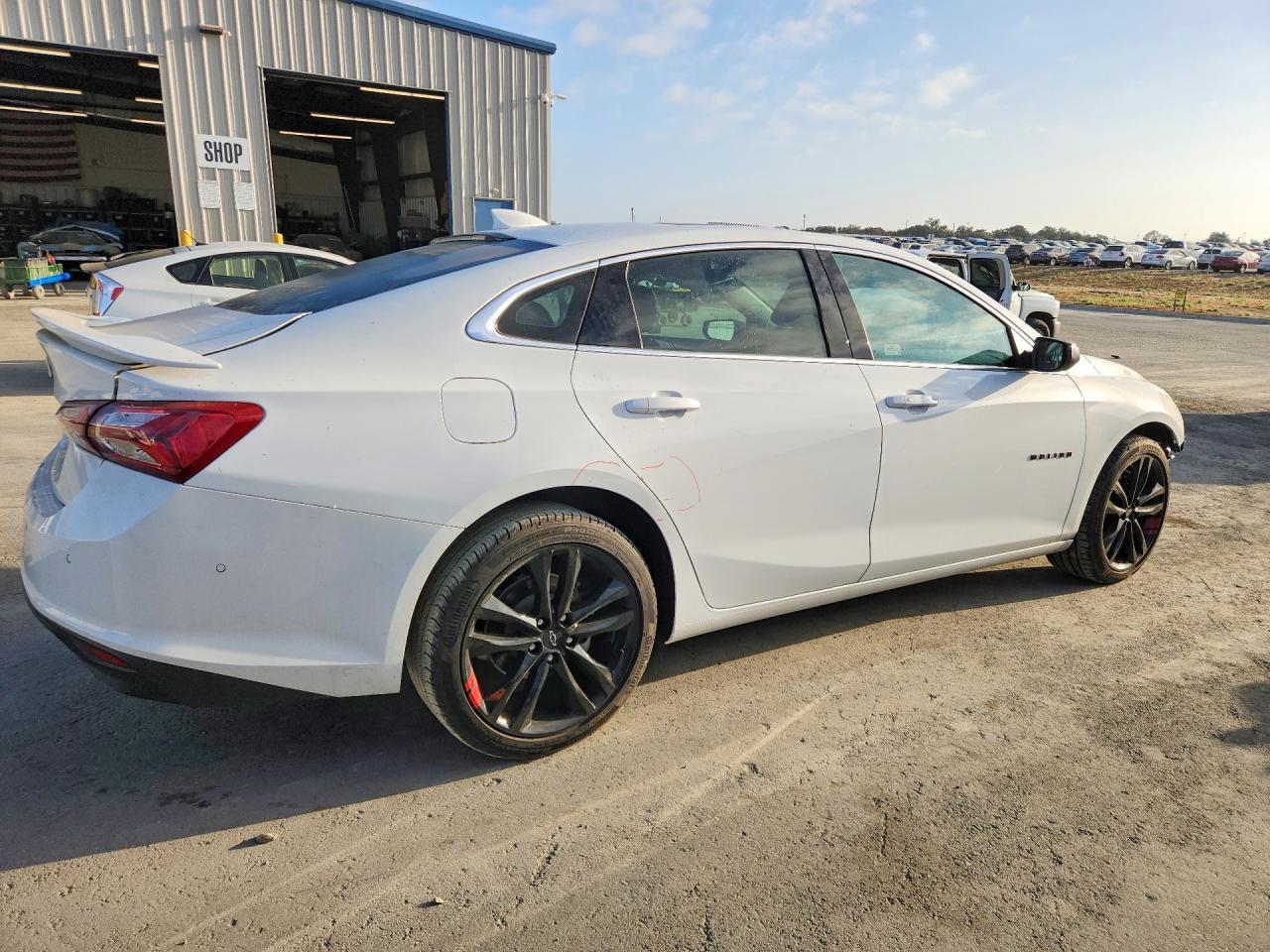 2024 Chevrolet Malibu Premier - Фото 3