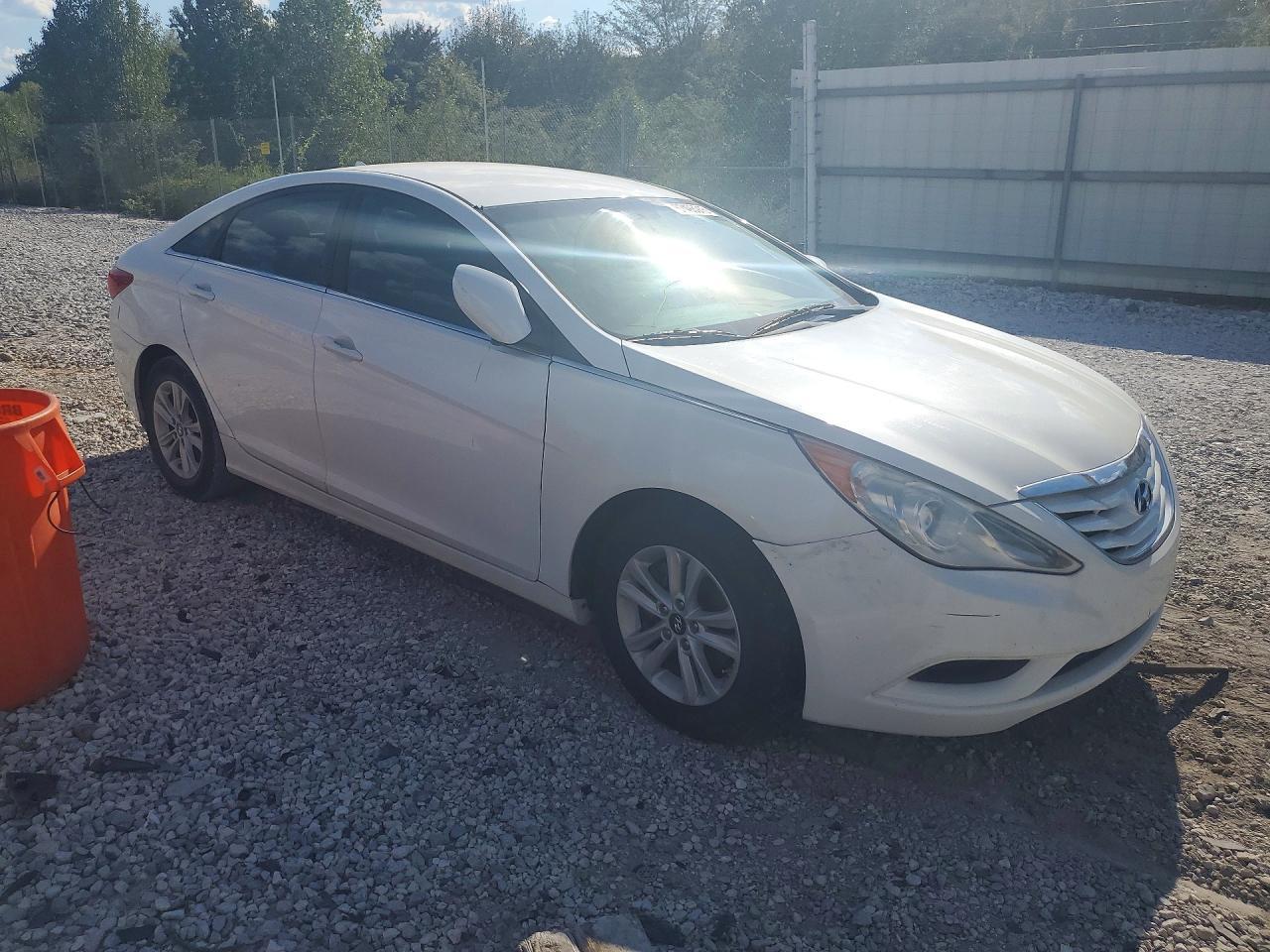 2011 Hyundai Sonata Gls - Image 4
