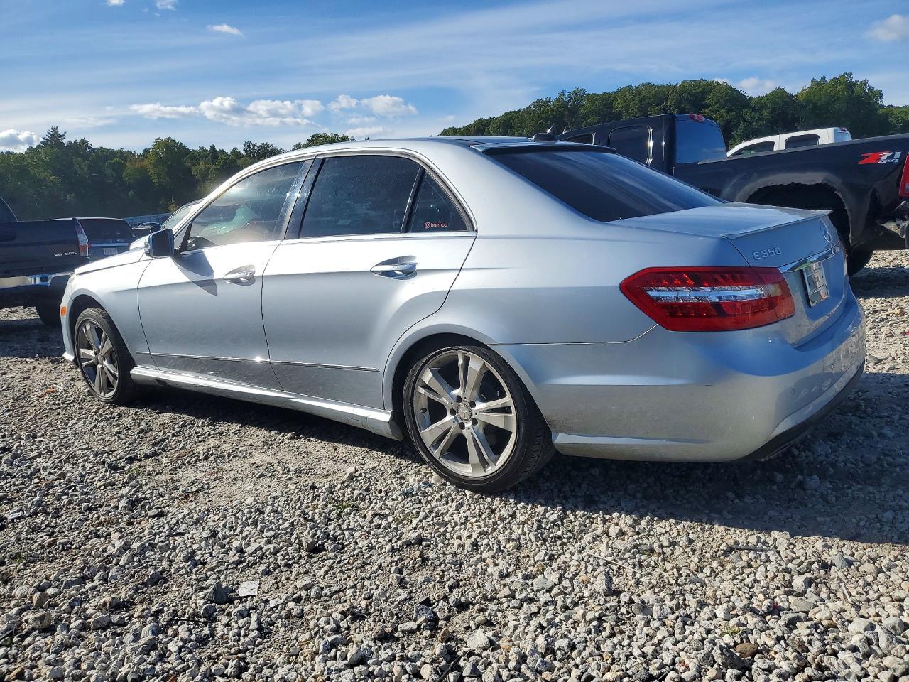 2013 Mercedes-Benz E 550 4Matic - Image 2