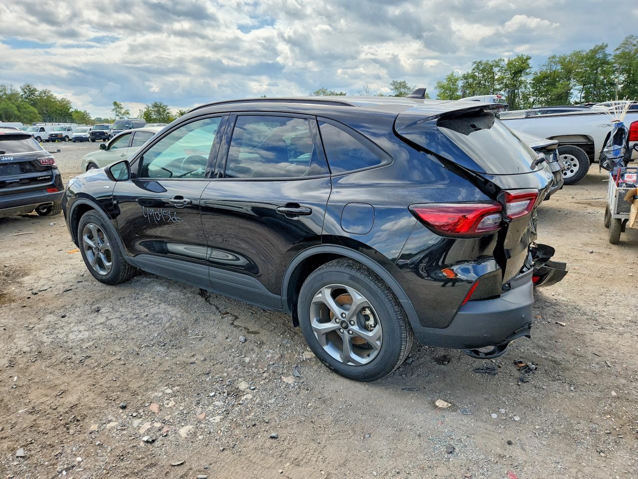 2025 Ford Escape St Line - Фото 2
