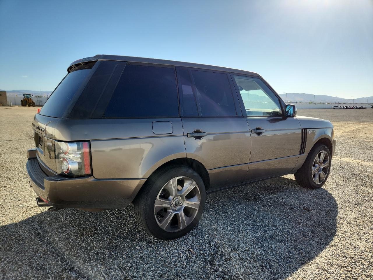 2010 Land Rover Range Rover Hse - Image 3