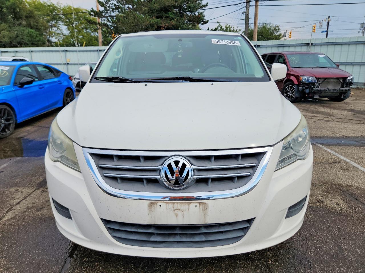 2011 Volkswagen Routan Se - Фото 5