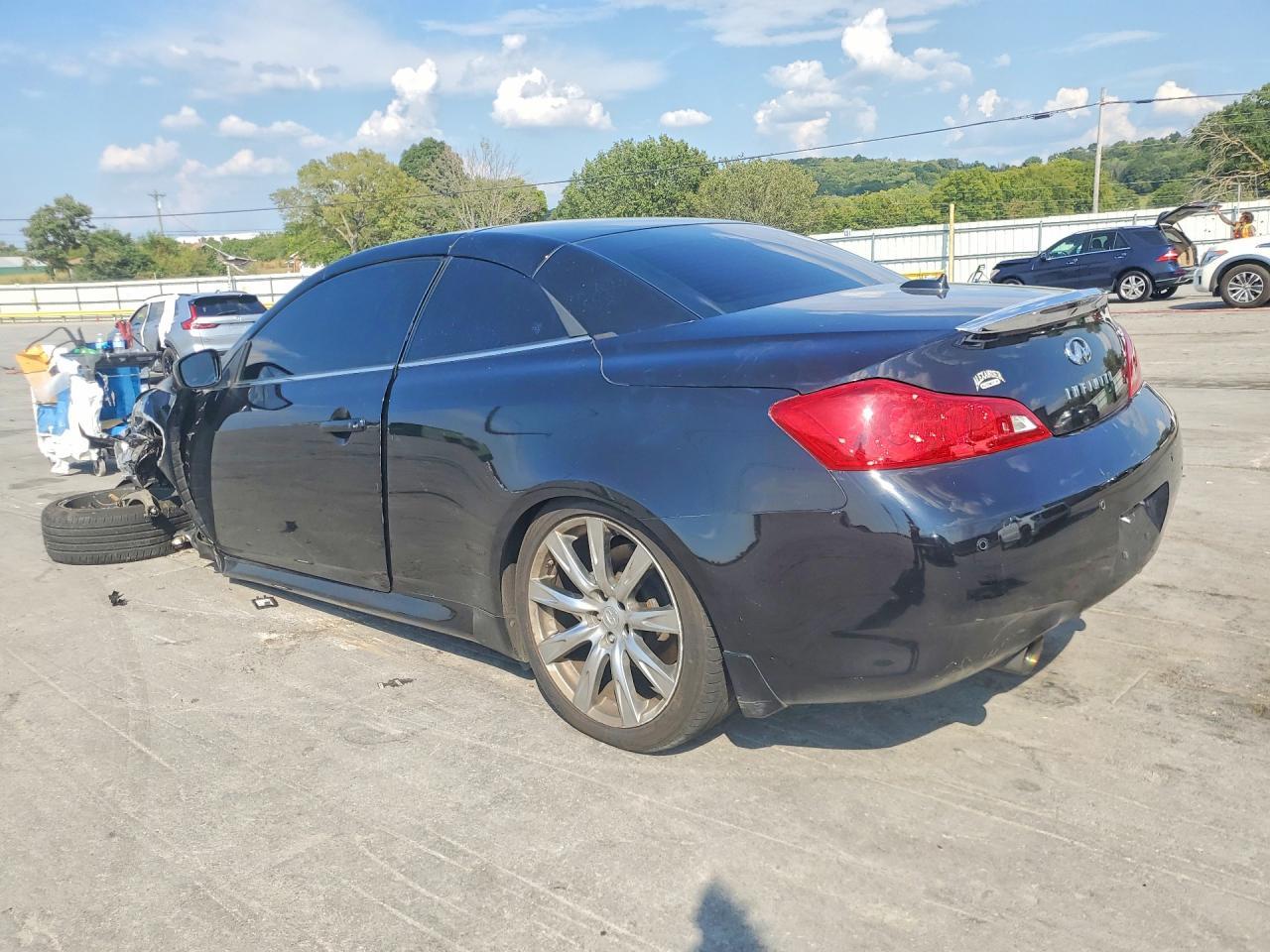 2010 Infiniti G37 Convertible Base - Image 2