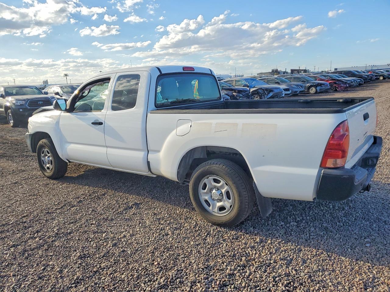 2015 Toyota Tacoma Access Cab - Image 2