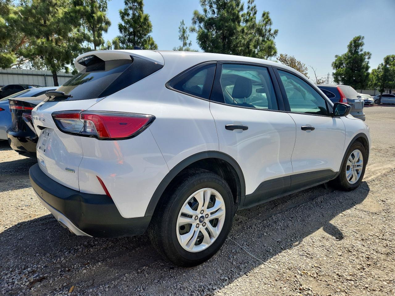 2020 Ford Escape S - Фото 3