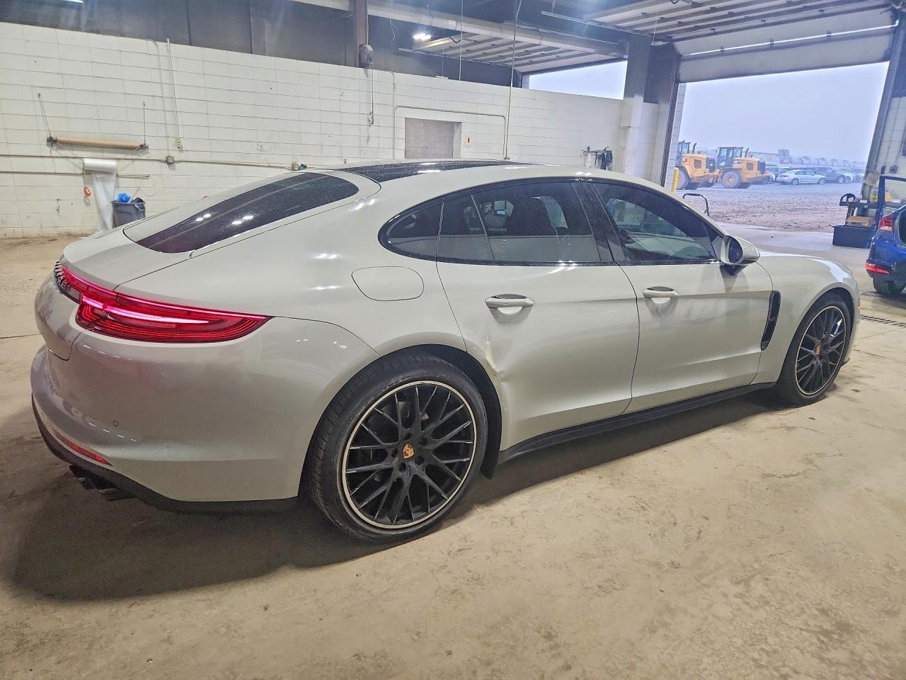 2020 Porsche Panamera Base - Фото 3