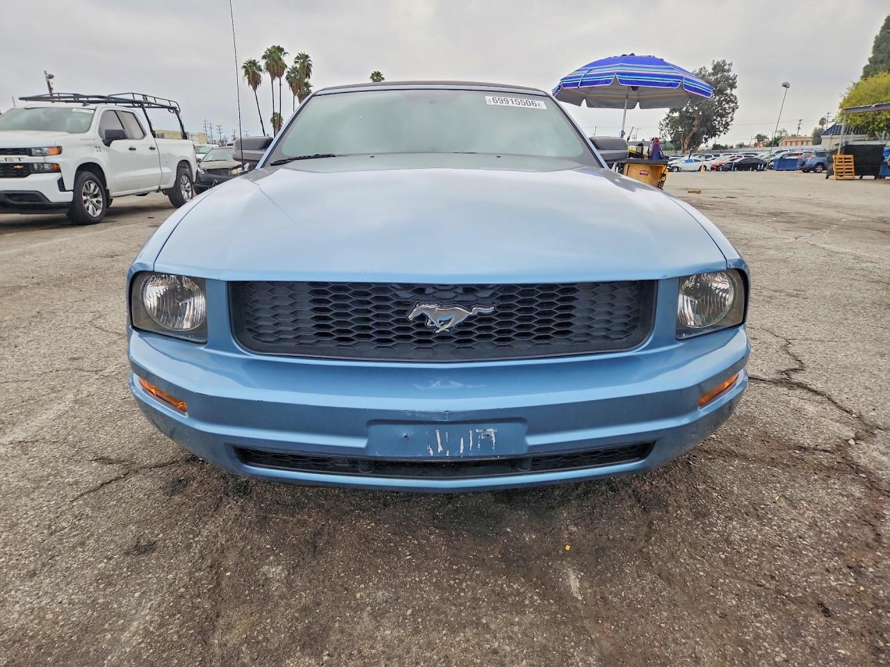 2005 Ford Mustang - Image 5
