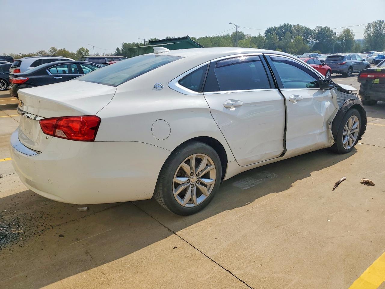 2017 Chevrolet Impala Lt - Фото 3