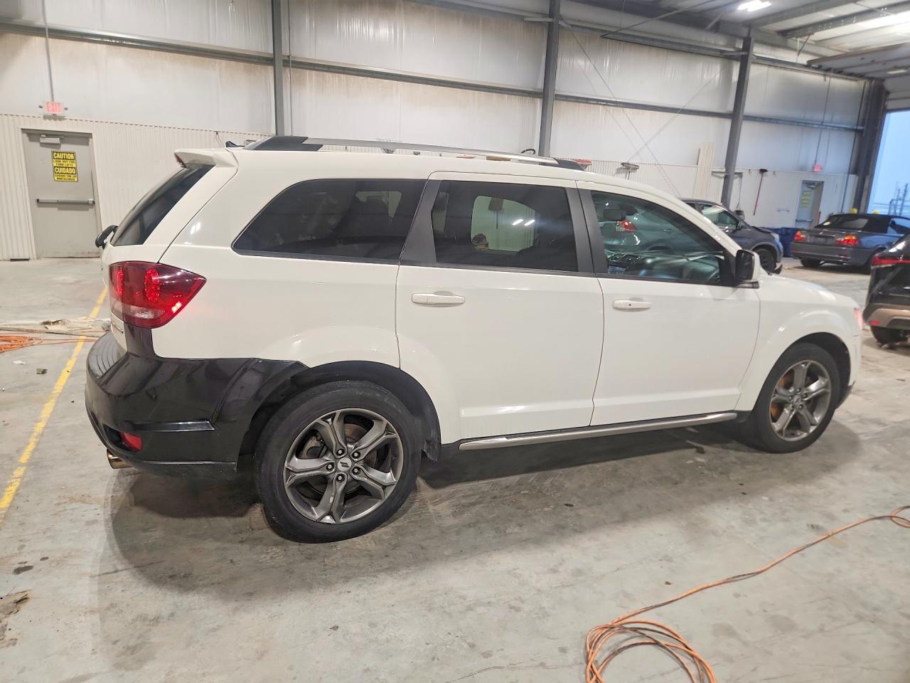 2018 Dodge Journey Crossroad - Image 3