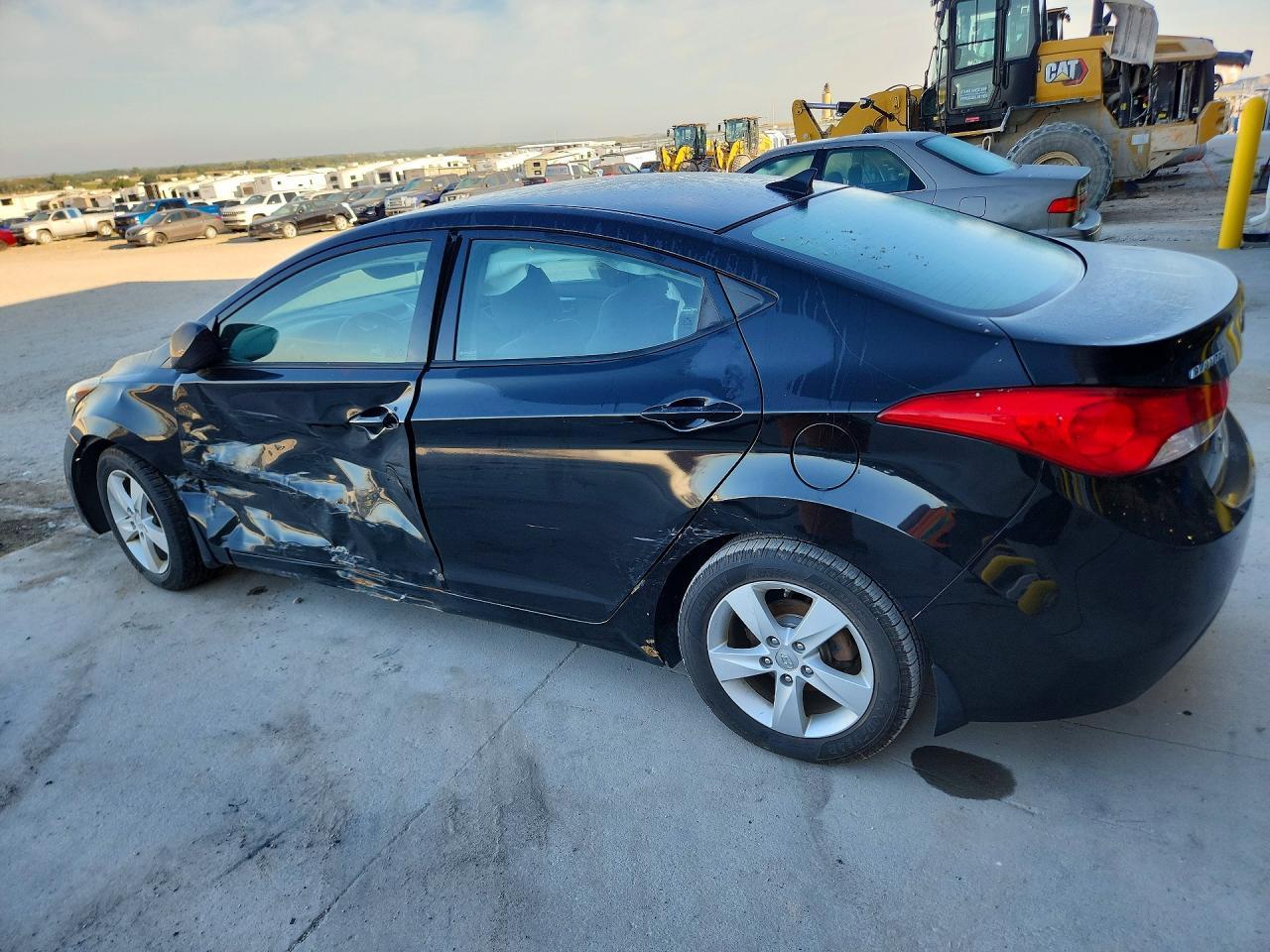2013 Hyundai Elantra Gls - Image 2