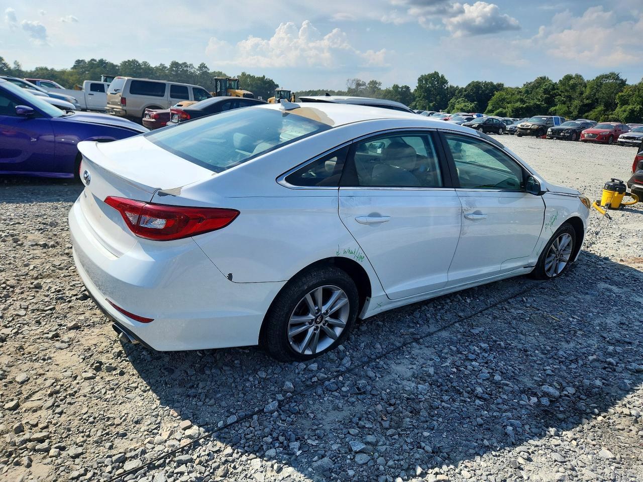 2022 Hyundai Sonata Se - Image 3