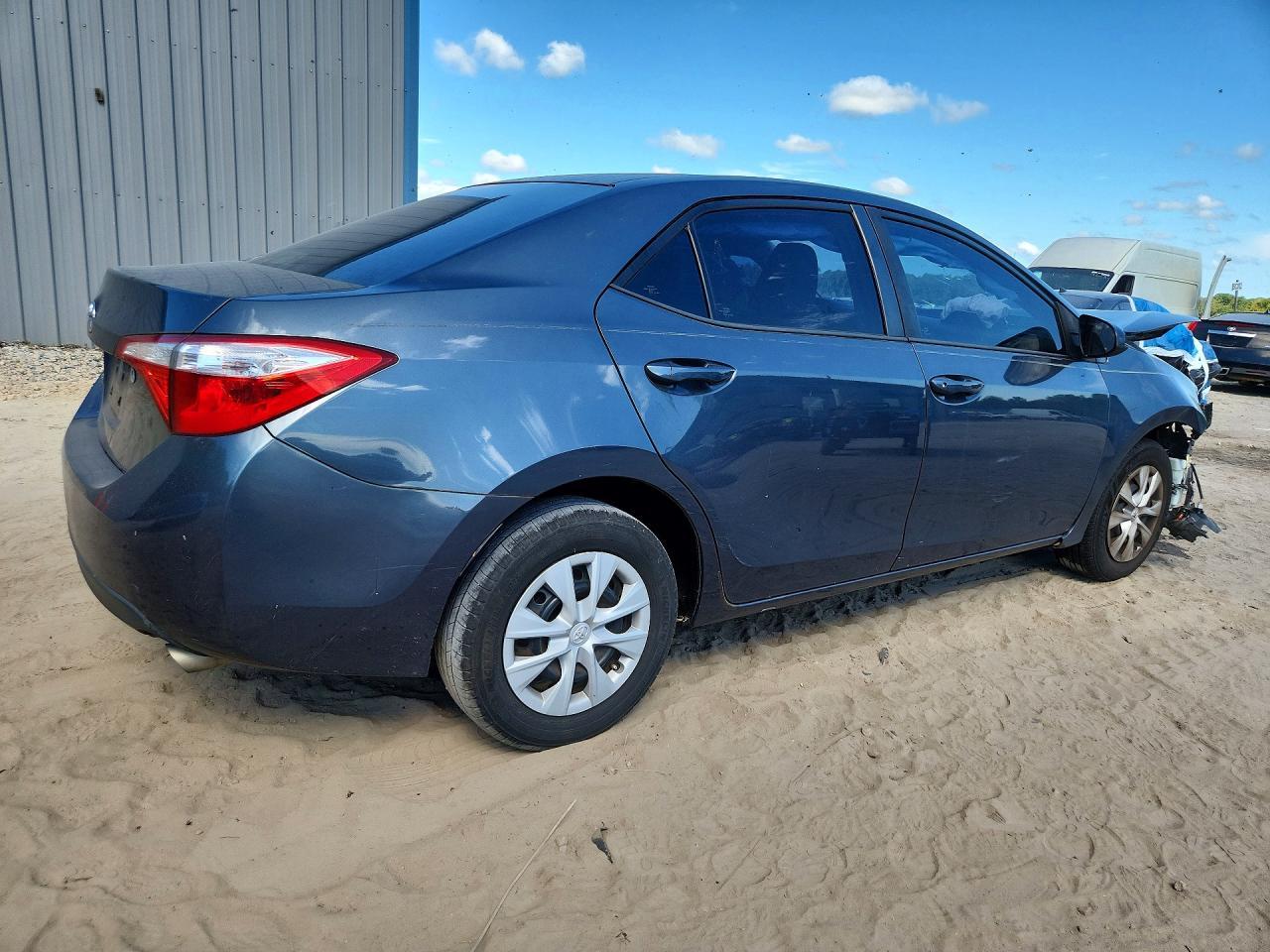 2016 Toyota Corolla L - Фото 3