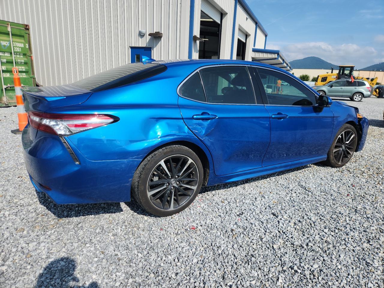 2019 Toyota Camry Xse - Фото 3